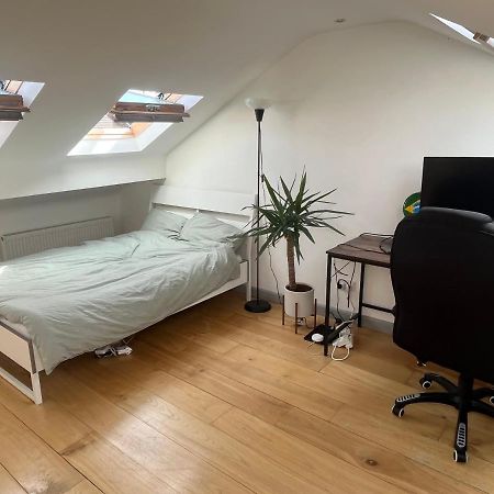 3-Bedroom Home With Free Parking In Chorlton Manchester Esterno foto